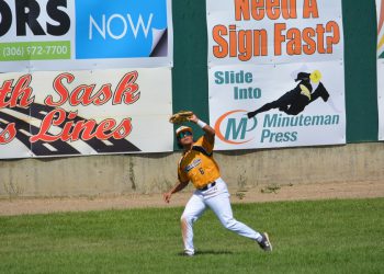 Miller Express left fielder Dougie Delacruz making a catch in a regular season game against the Swift Current 57s. (Photo credit: Moose Jaw Miller Express/Facebook)